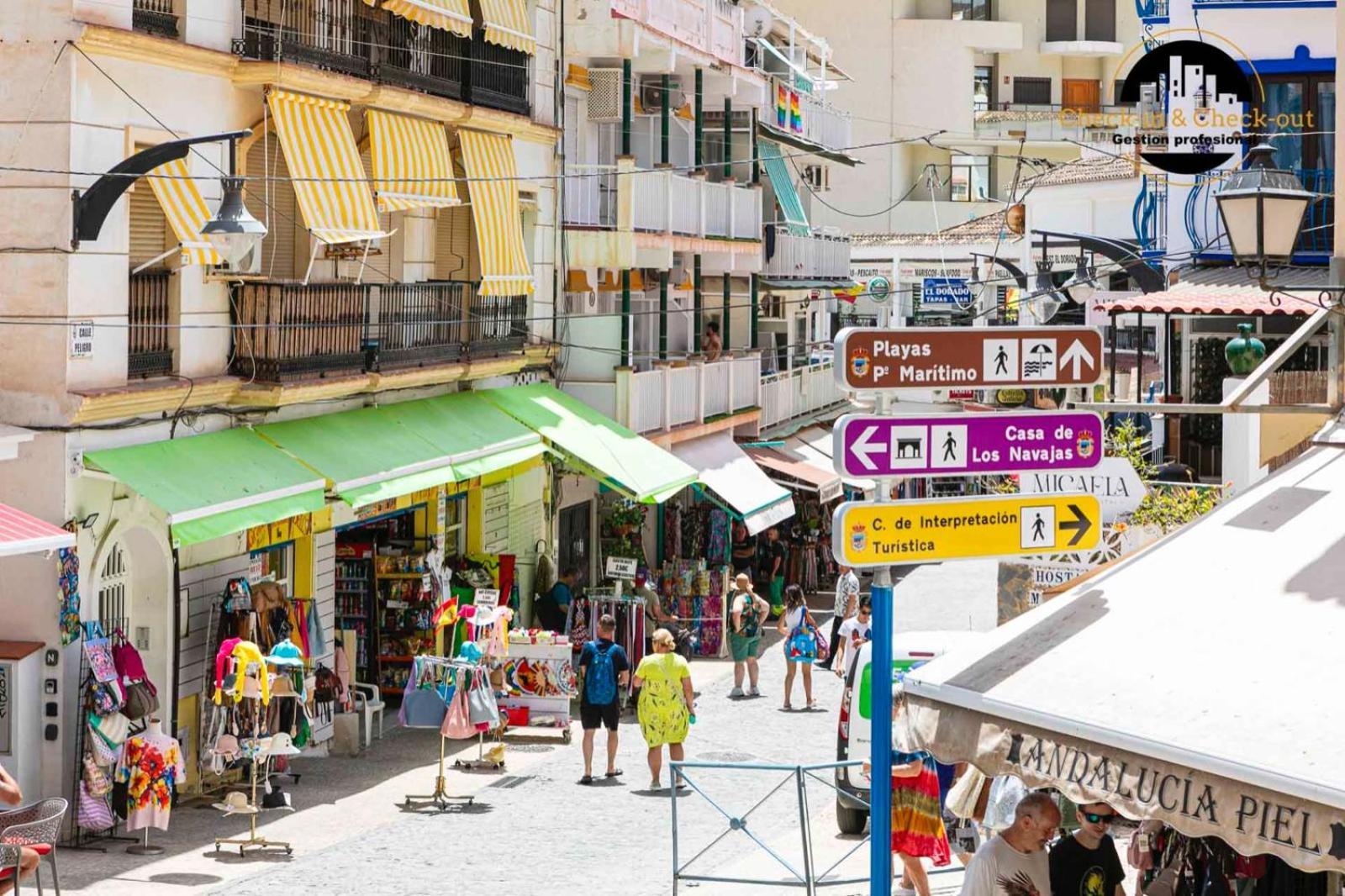 El Bajondillo Beach A 30 Metros De La Playa Torremolinos Kültér fotó